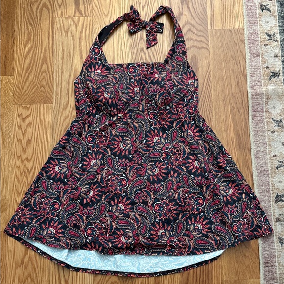 Lands' End Other - Lands' End Black and Coral Paisley One Piece Halter size 1X 16W 18W